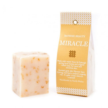 Bathing Beauty Miracle Oat & Honey Soap