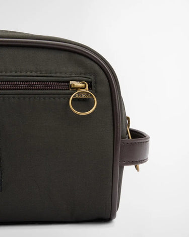 Barbour Waxed Washbag in Olive