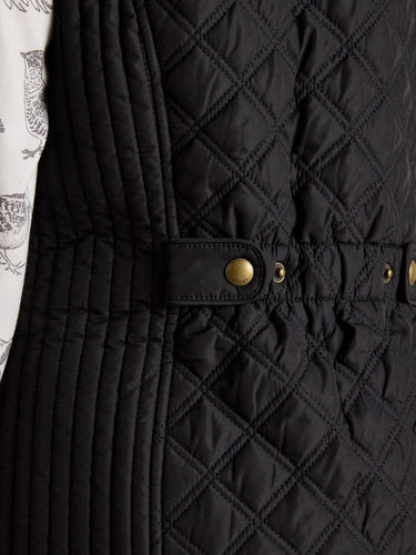 Joules Minx Showerproof Diamond Quilted Gilet in Black