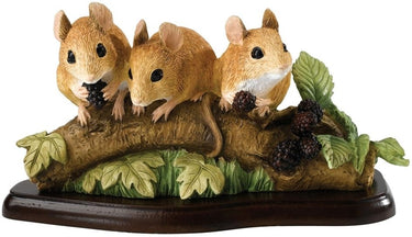 Border Fine Arts  - Family Outing Mice Figurine