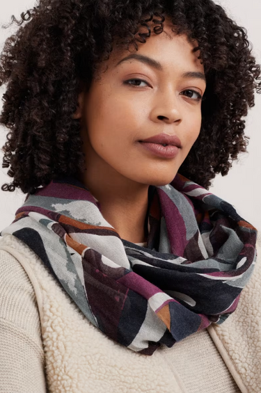 Seasalt Pretty Circle Scarf in 'Abstract Figures Merlot Chalk'