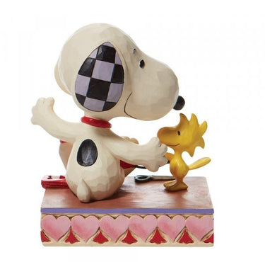 Snoopy with Hearts Garland Figurine