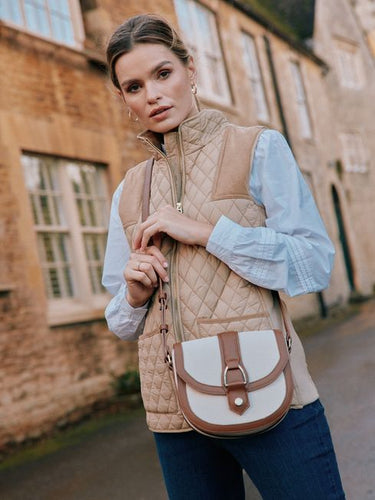 Joules Stately Diamond Quilted Gilet 'Equine Beige'